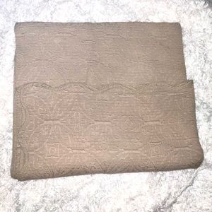 Tan queen size bed coverlet